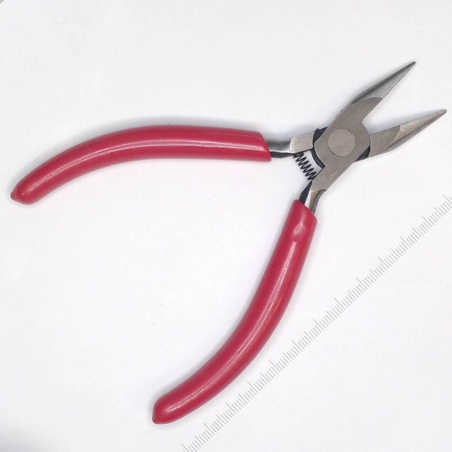 Basic chain-nosed pliers