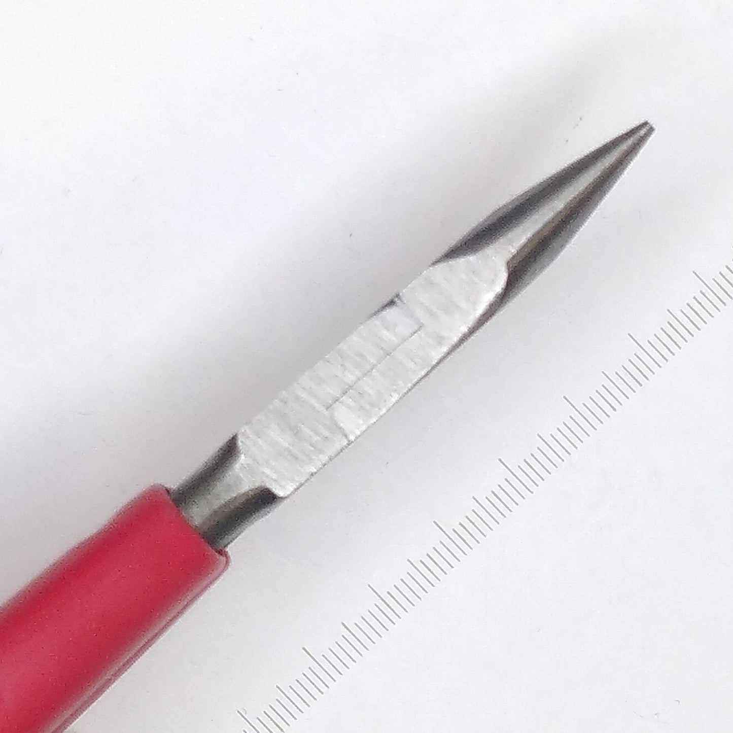 Basic chain-nosed pliers